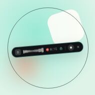The LotusQ HUD in Hands-free, a dark pill with sound bars, a timer, a lock, a stop button and a close button.